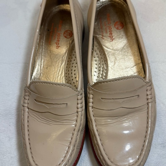 Marc Joseph Shoes Womens 8.5
East Village Penny Loafers Tan
Leather Comfort Low main image 7